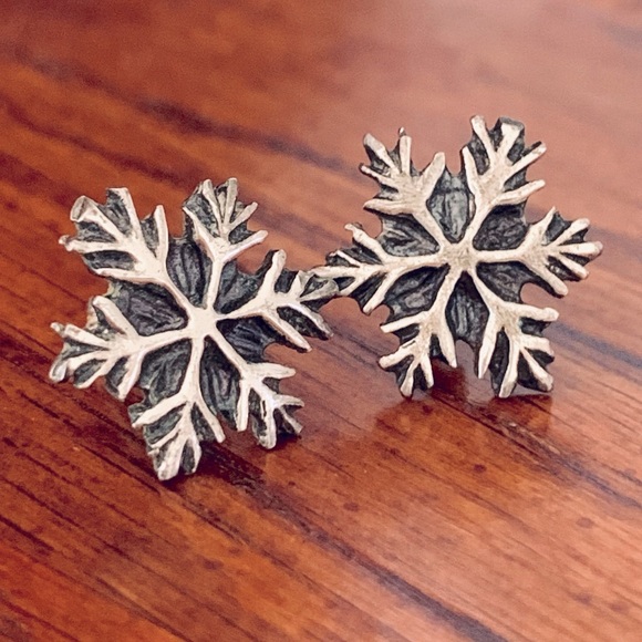 Sterling Silver Snowflake Earrings - Picture 1 of 9